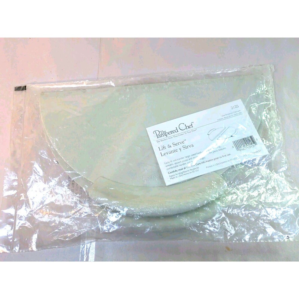 New Sealed Pampered Chef Lift And Serve #2125